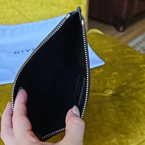 GIVENCHY Large Persian Print Pouch - Picture 6 of 8